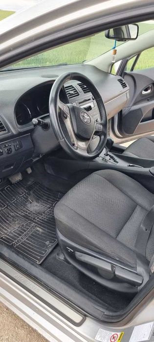 Toyota Avensis Т27 2,0 бензин/газ в доброму стані
