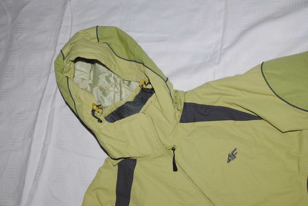 Kurtka   4 F    - r, XS - narciarska