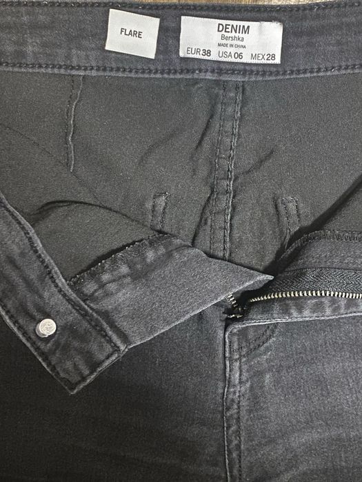 Джинси кльош bershka