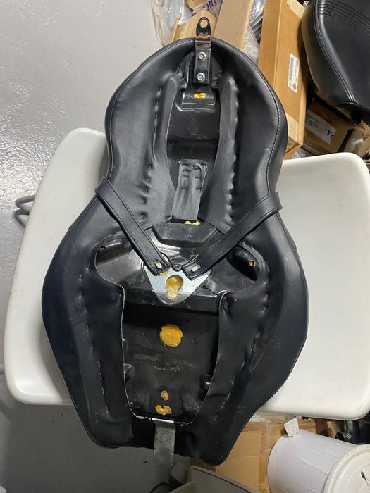 Harley Davidson Sportster 883, 1200 assentos bancos solo duplos