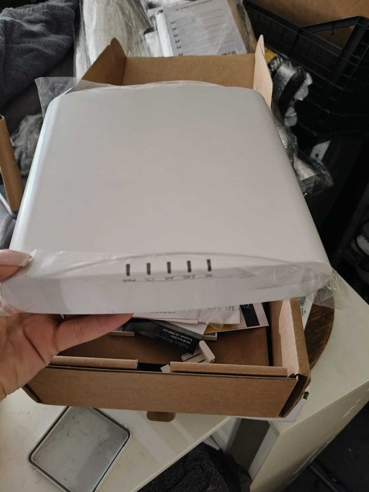 Access Point / Router Ruckus R610 - nowy