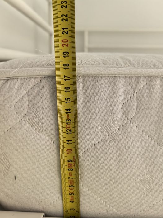 Łóżko na antresoli Ikea SVARTA z materacem