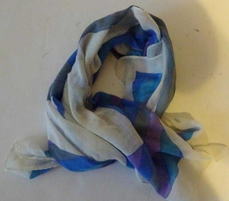 Chusta Biała Bawełniana, Dodatek Szarego, Fioletu, Zieleni