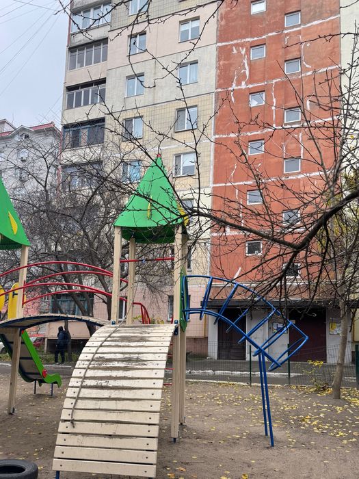 Продаж, Квартира - 746$ м2 на першому поверсі, центр, Коцюбинське