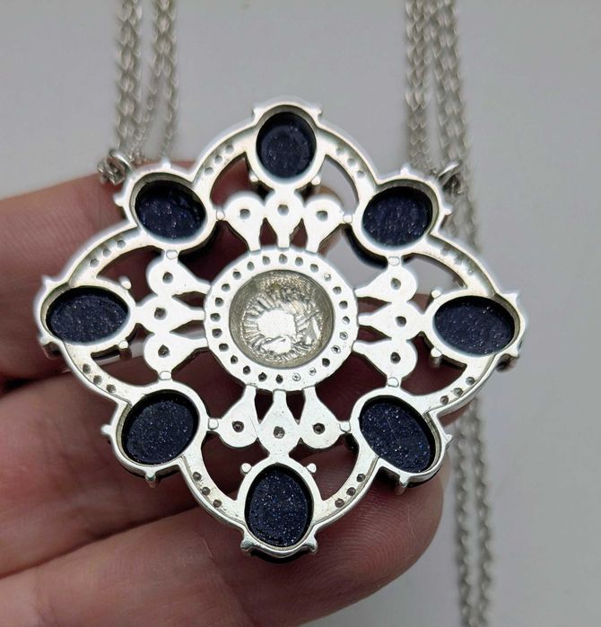 Срібна підвіска з авантюринами та золотою накладкою