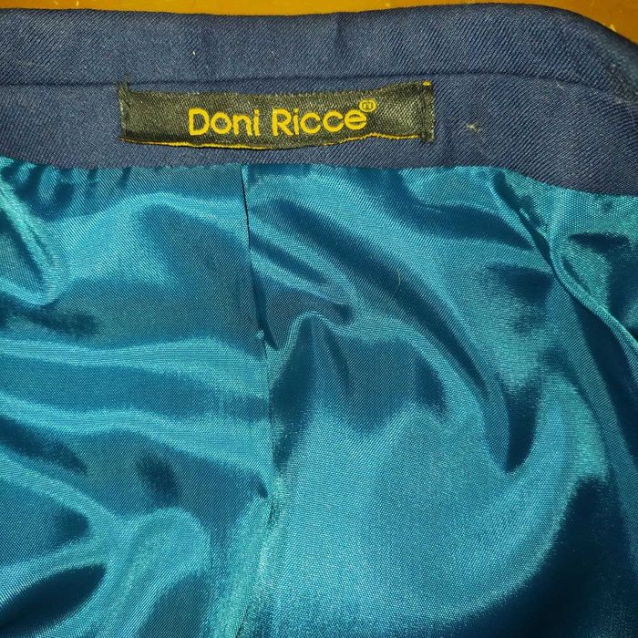 Костюм мужской  Doni Ricce + рубашка в подарок