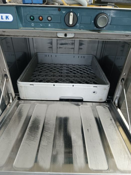 Máquina de lavar loiça para restauração