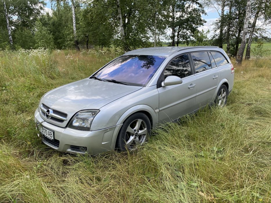 Продам вектра с 2.2 турбо 2004