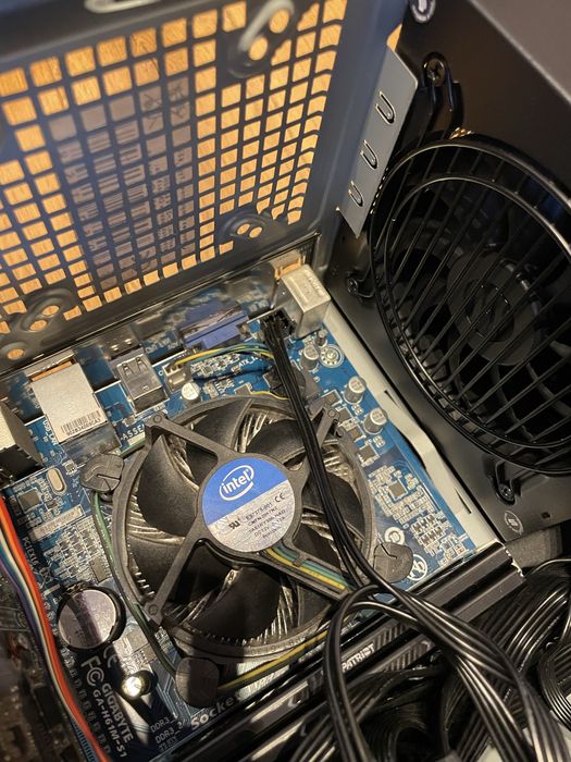 Komputer stacjonarny