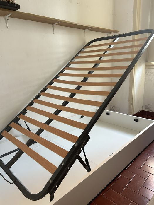 Cama e colchão solteiro