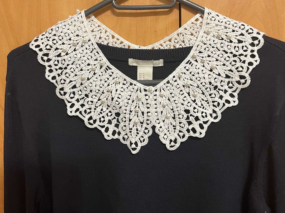 Biały elegancki koronkowy kołnierzyk z perełkami