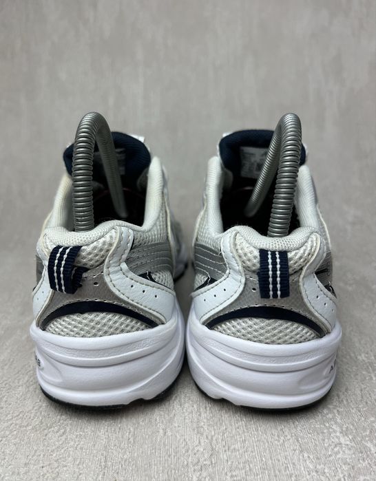 Кросівки New Balance 530 Bungee