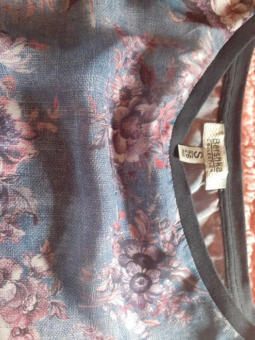 Blusas de Flores Bershka e LA Redout