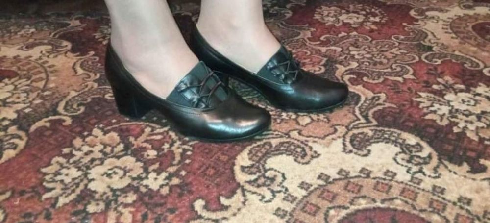 Шкіряні туфлі 38 розмір