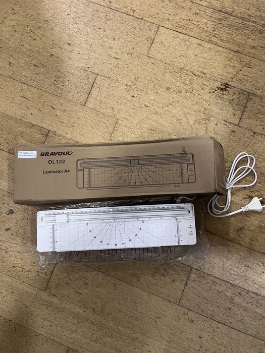 Plastificadora A4 Bravoul OL122 com Cortador - NOVO
