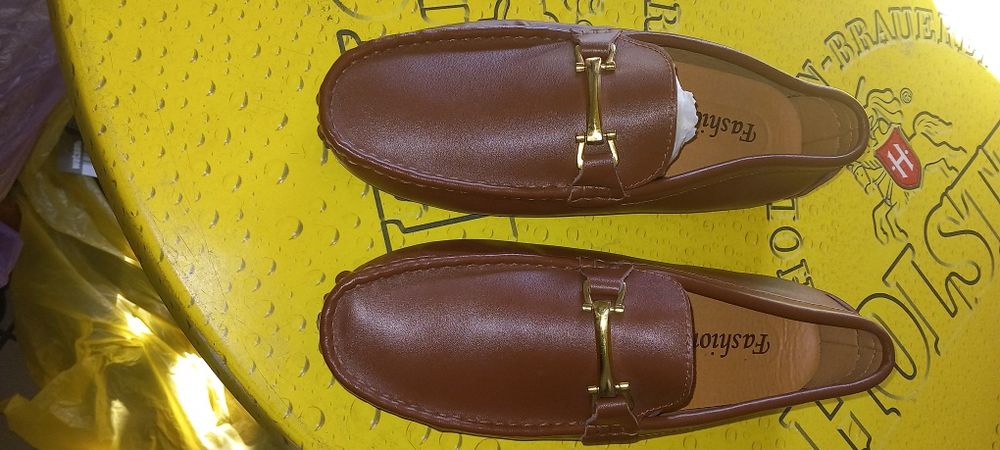 Buty męskie nowe.