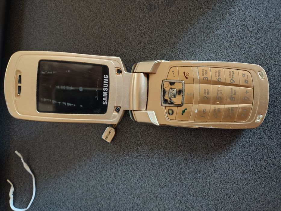 Мобільний телефон самсунг sgh-e380