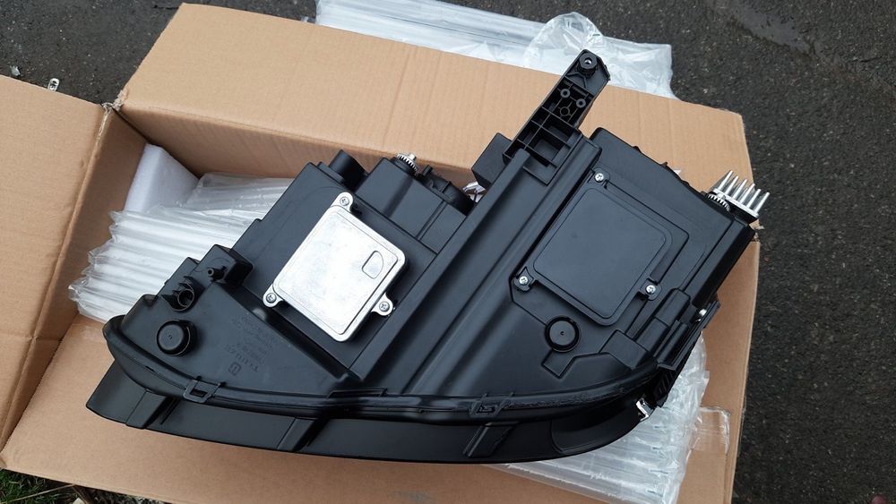 Фара оптика Фольксваген тігуан Volkswagen Tiguan 2018+