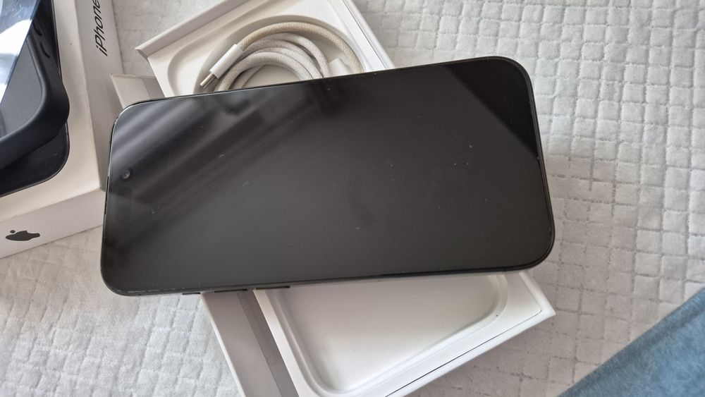 Idealny Iphone 15 pro 128gb , bez rat, nie naprawiany, 100% pewny