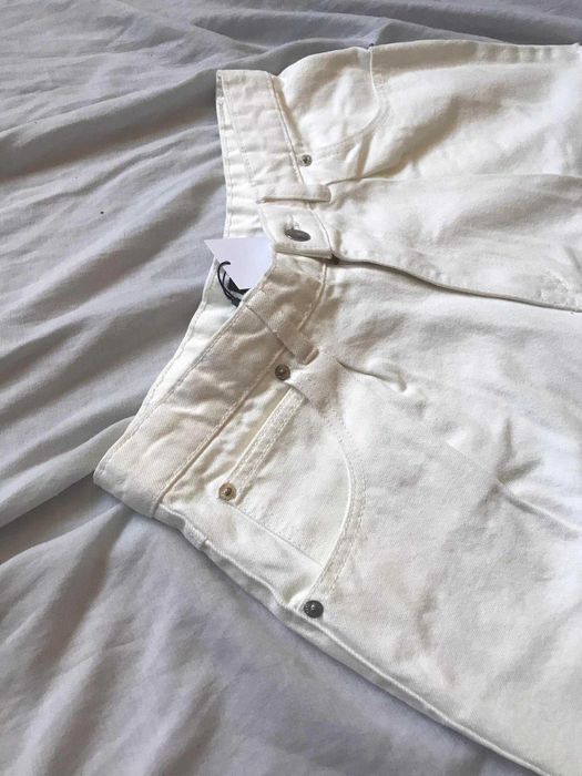 Promoção:Calções de ganga, efeito dardo de cintura subida 100% Algodão