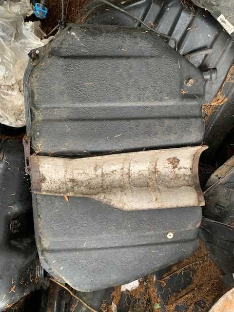 Honda CRV CR-V I  1996 -  zbiornik  paliwa  ładny stan