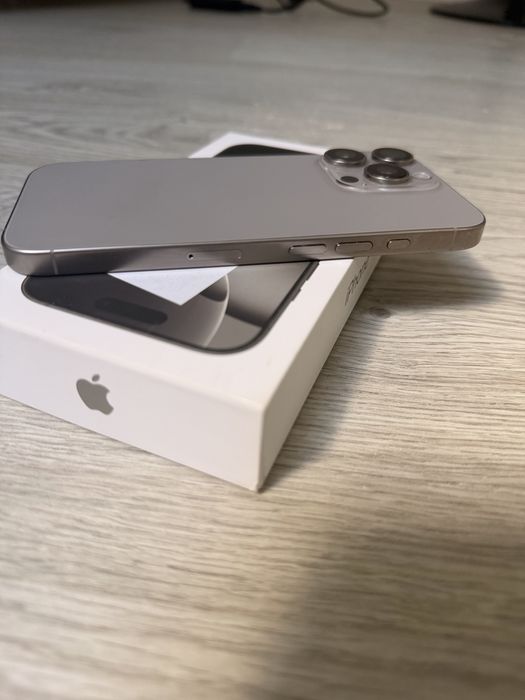 Estado impecável, sem riscos, usado com capa desde o primeiro dia!