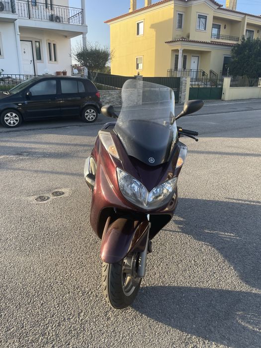 Maxi scooter Yamaha Majesty 400 só 23.000kms
