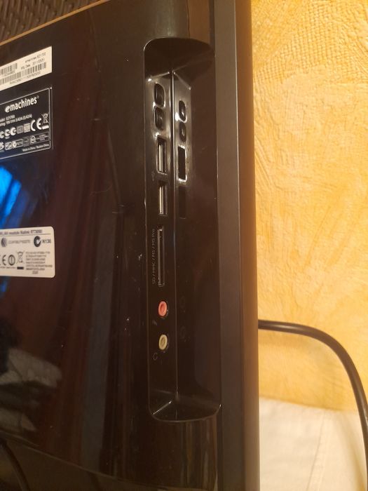 Продам моноблок emachines
