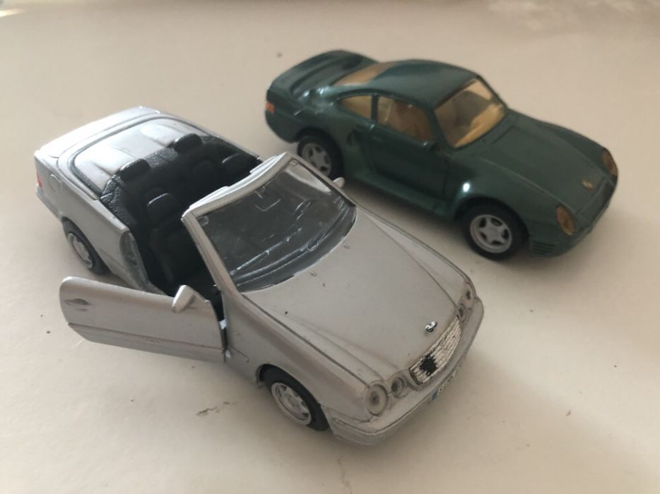 Coleção de 62 carros, à escala de 1/35
