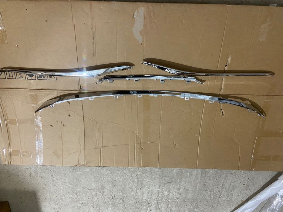 Toyota Venza Комплект хромов 2021-2024