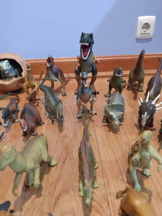 Coleção dinaussauros e animais