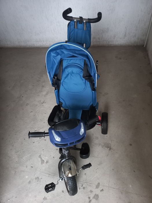 Трёхколёсный велосипед-коляска с родительской ручкой Tilly Storm.