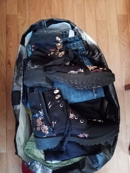 Dou Roupa tamanho S e calças 36