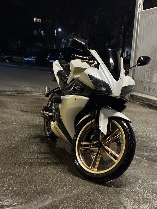 Yamaha YZF R-125 biała perła