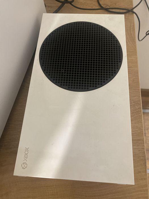Xbox series s z padem