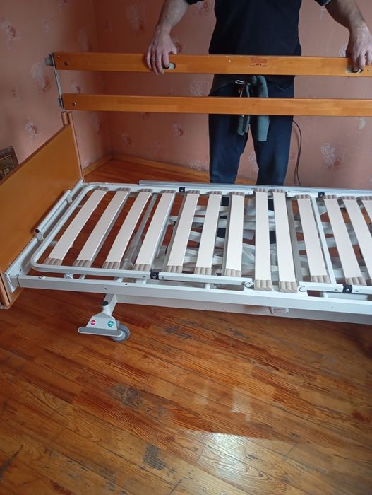 Медицинская электрическая кровать