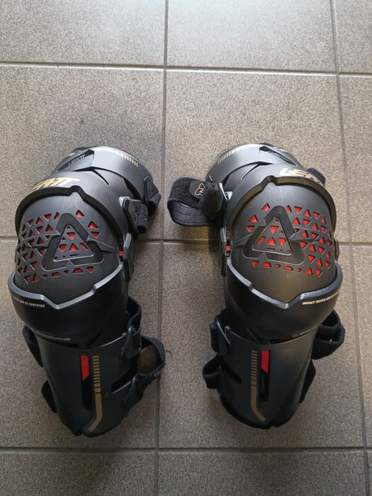 Ortezy na kolana na crossa Leat