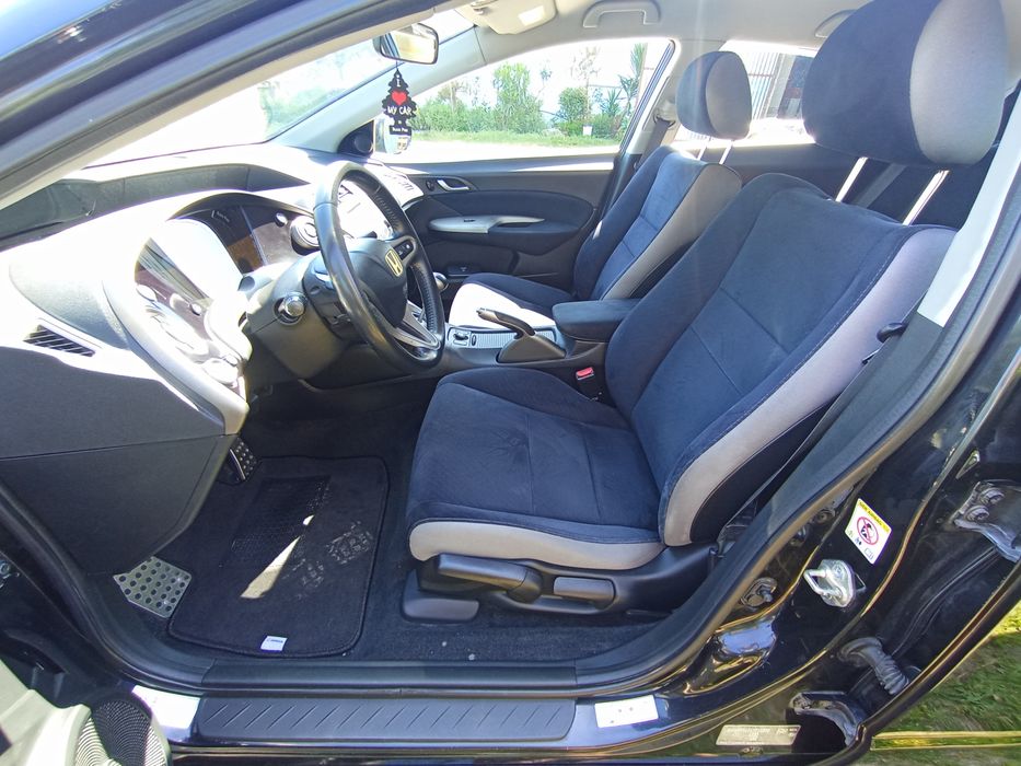 Honda Civic 1.4 83 CV com 176000 km.