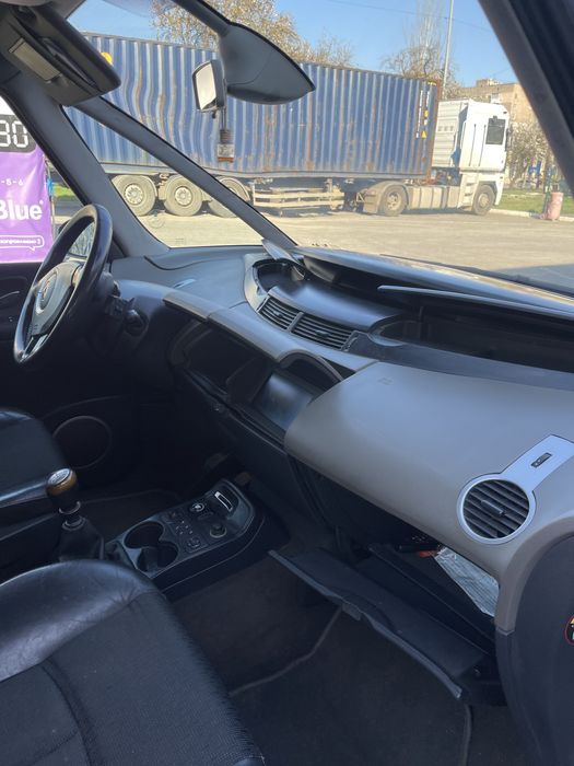 Рено Эспейс