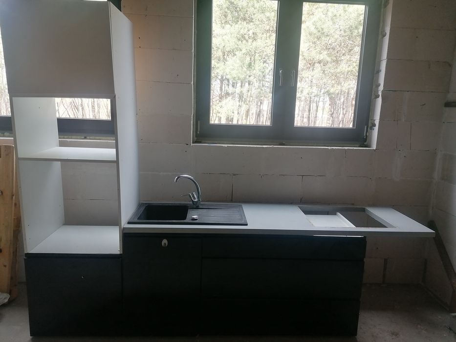 Szafki kuchenne biało czarne