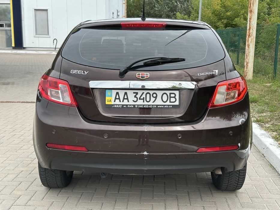 Geely Emgrand EC7 RV