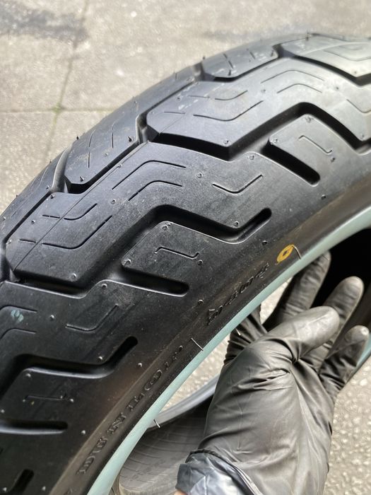 Pneu de mota 150/90B15 Dunlop D404 (FAIXA BRANCA)