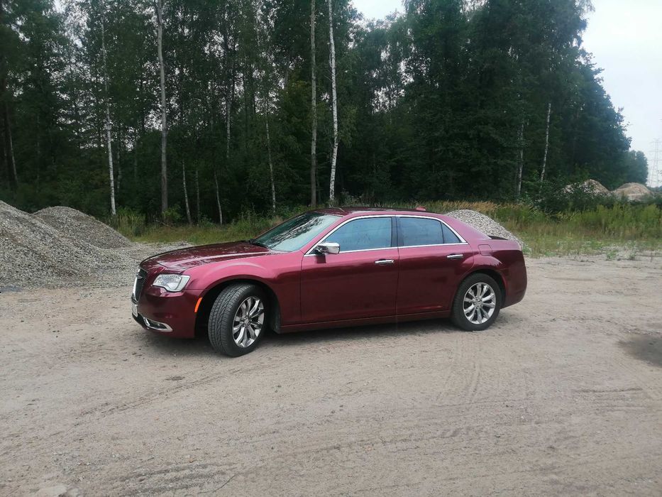 Sprzedam samochod osobowy chrysler 300