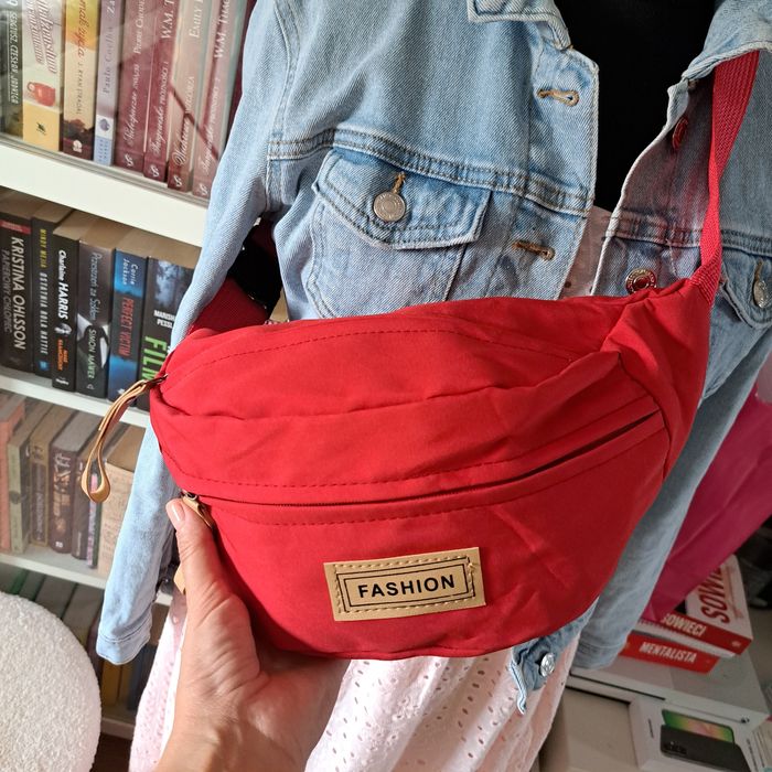 Nowa pojemna torebka nerka