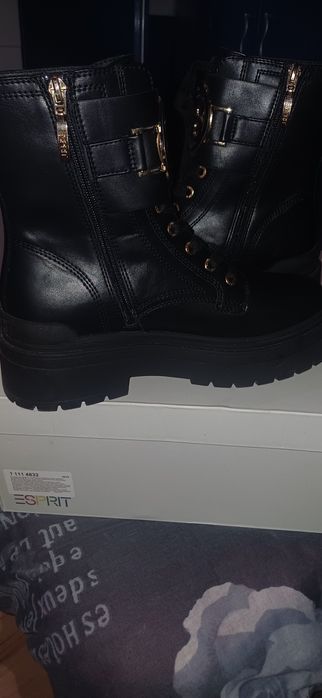 Buty zimowe lekko ocieplane
