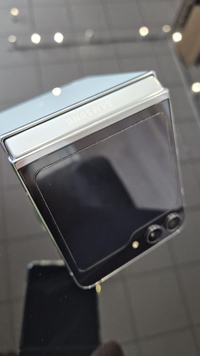 Samsung Galaxy ZFlip5 512GB idealnym na gwarancji