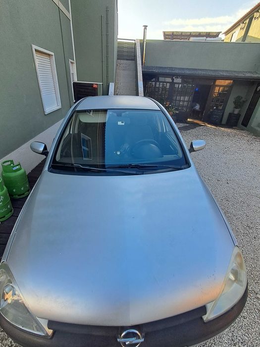 Opel corsa 1.2 em otimo  estado.