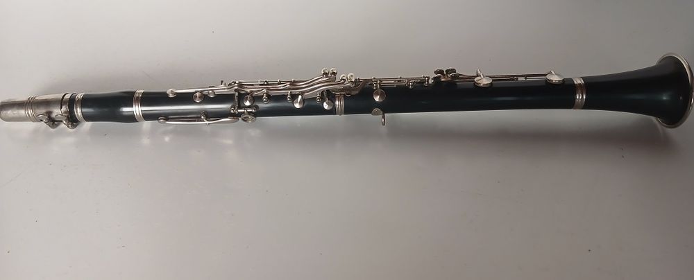 Clarinete Yamaha YCL-250 + Estojo e Acessórios