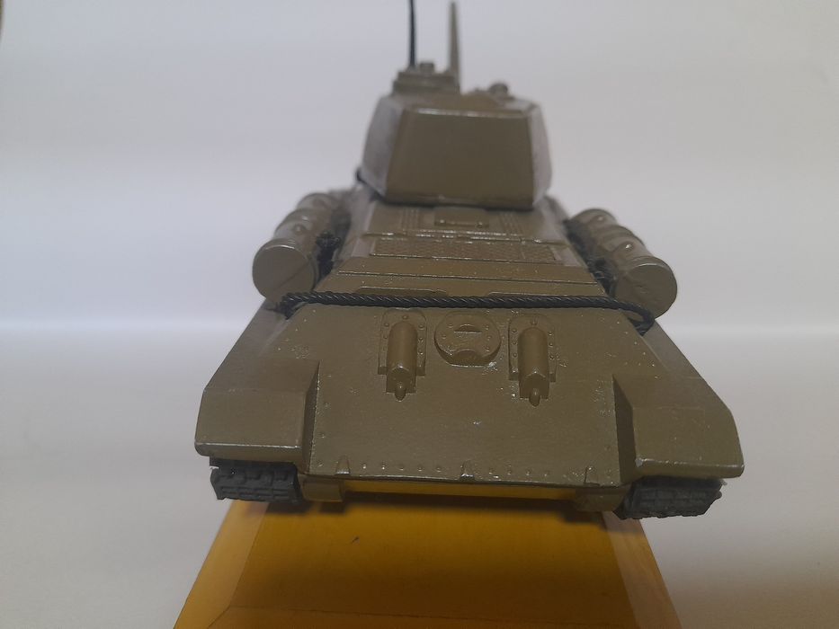 Танк Т- 34- 85, масштабна модель.