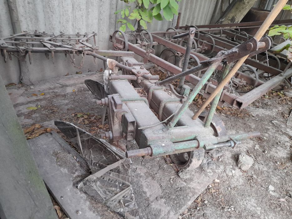 Плуг до трактора